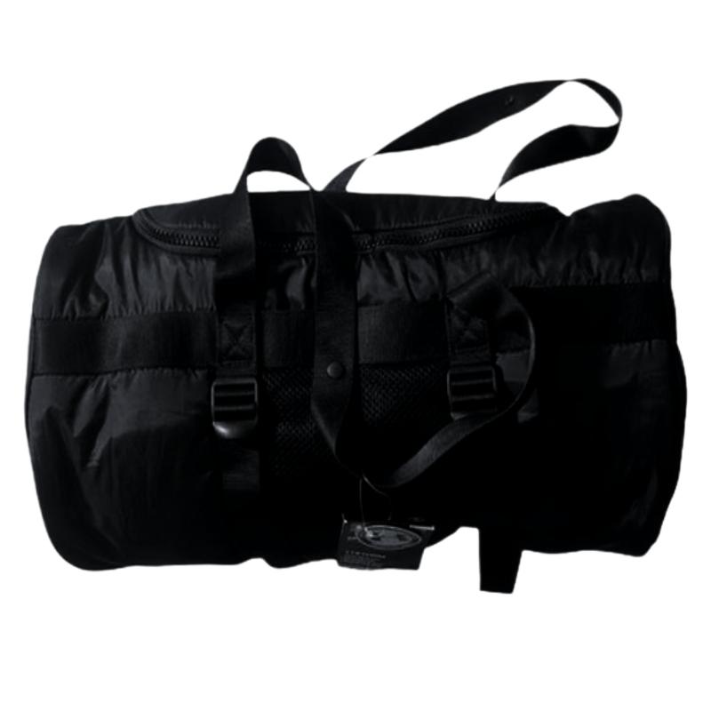 Bolso deportivo negro marca Under armount